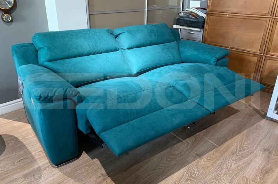 Мягкий диван с 2-мя электрореклайнерами Garbo